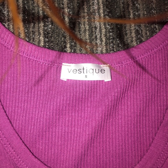 Crop Ruched Tank Top - Picture 3 of 3